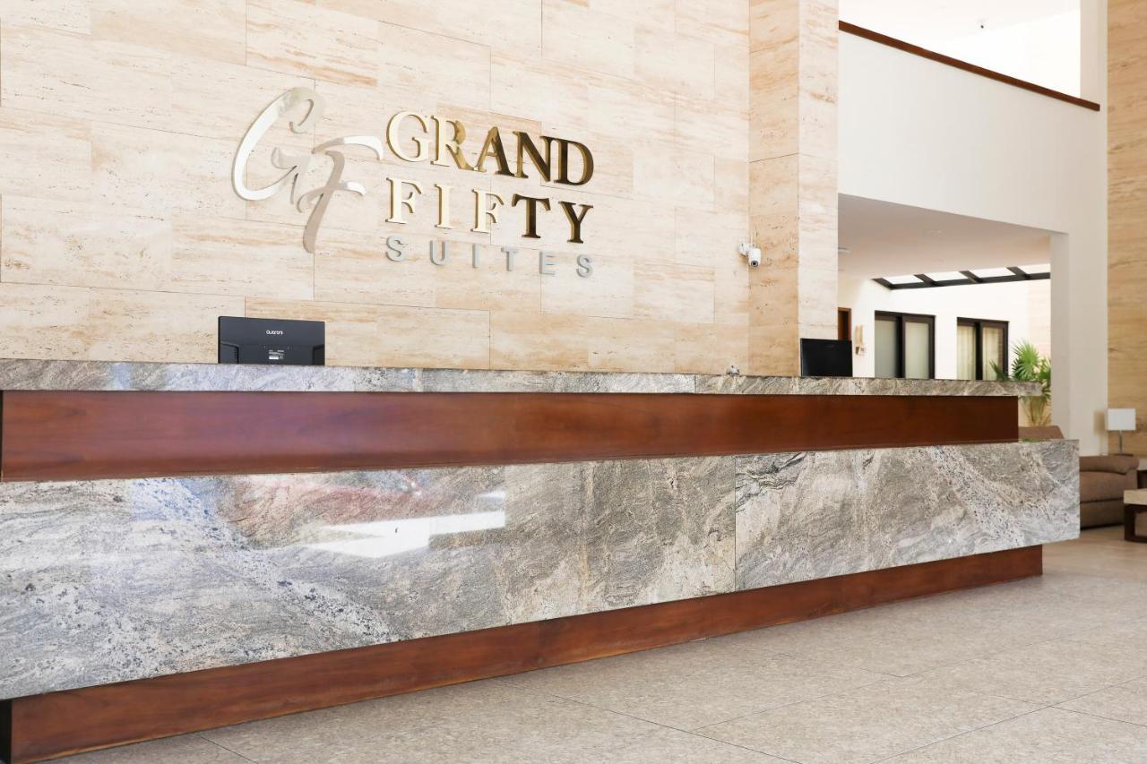 Grand Fifty Suites Playa del Carmen Exteriör bild
