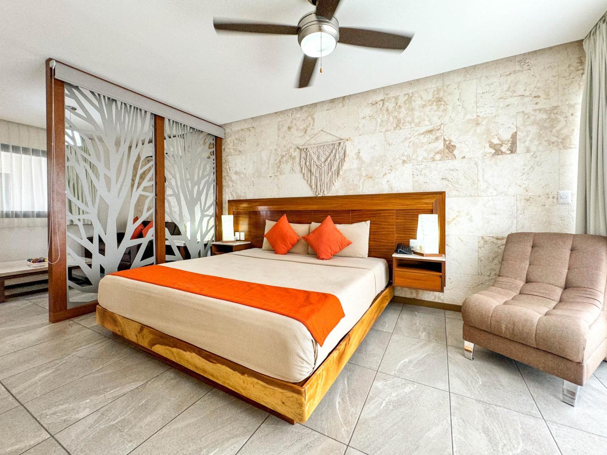 Grand Fifty Suites Playa del Carmen Exteriör bild