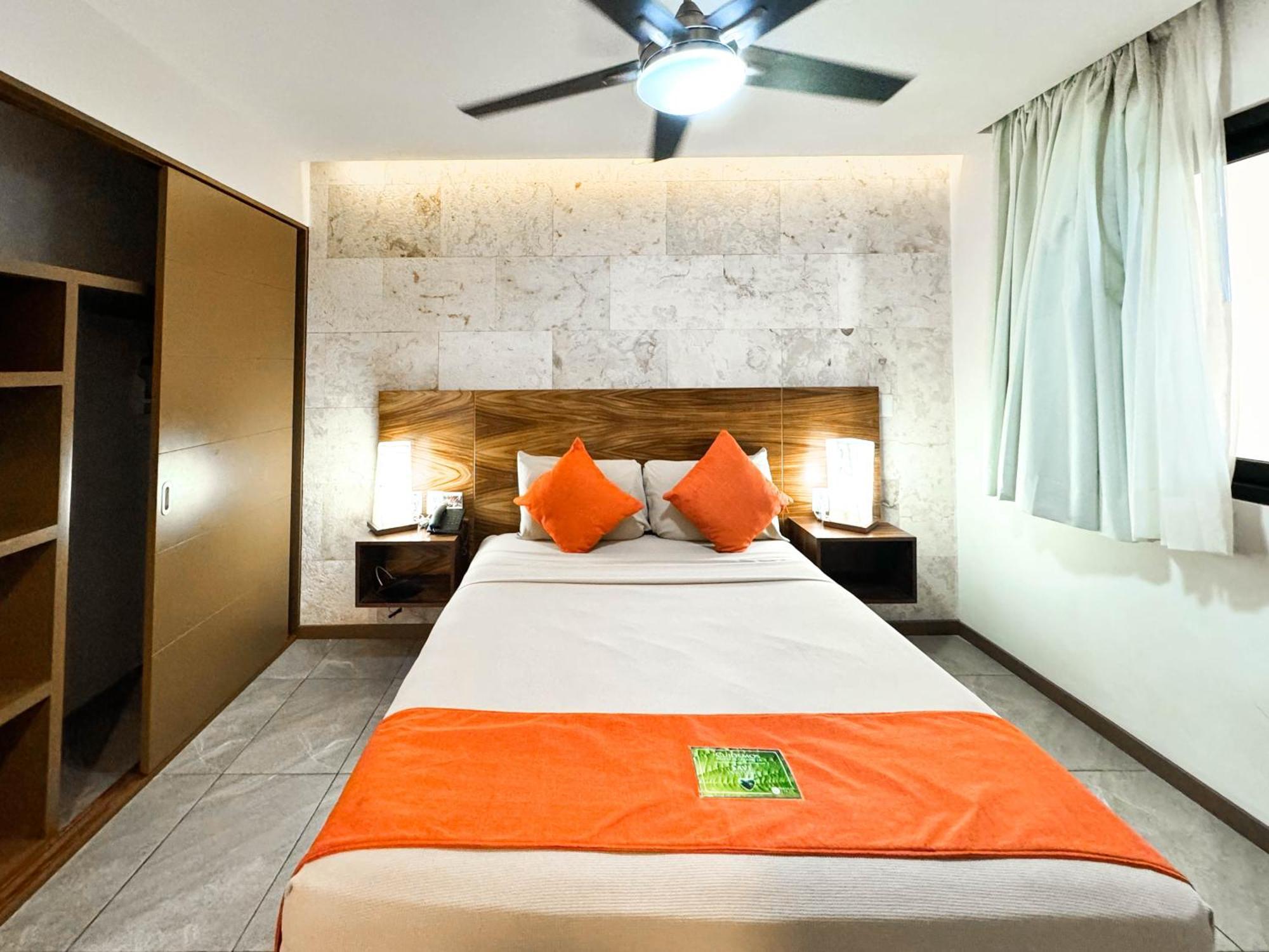 Grand Fifty Suites Playa del Carmen Exteriör bild