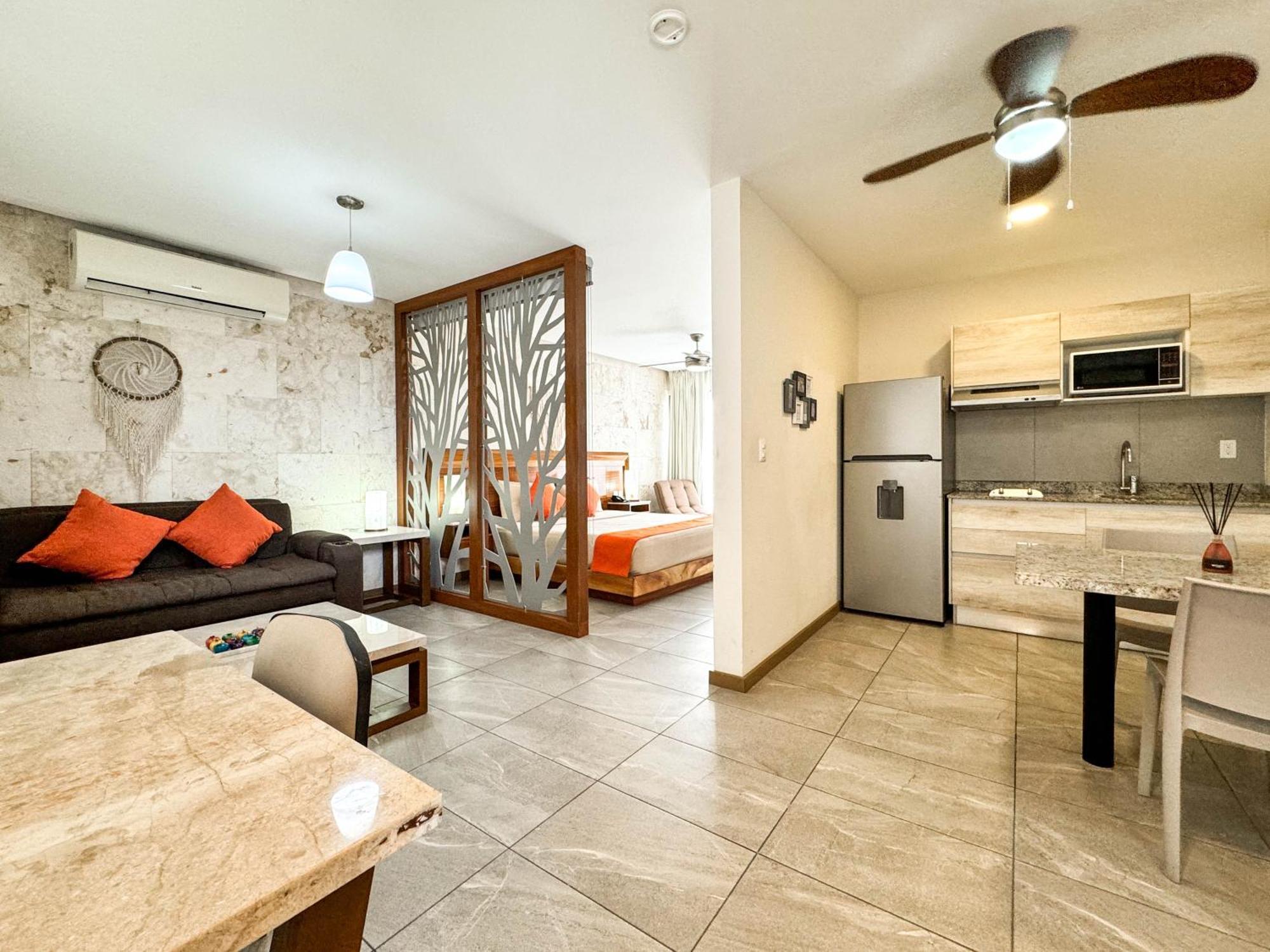 Grand Fifty Suites Playa del Carmen Exteriör bild
