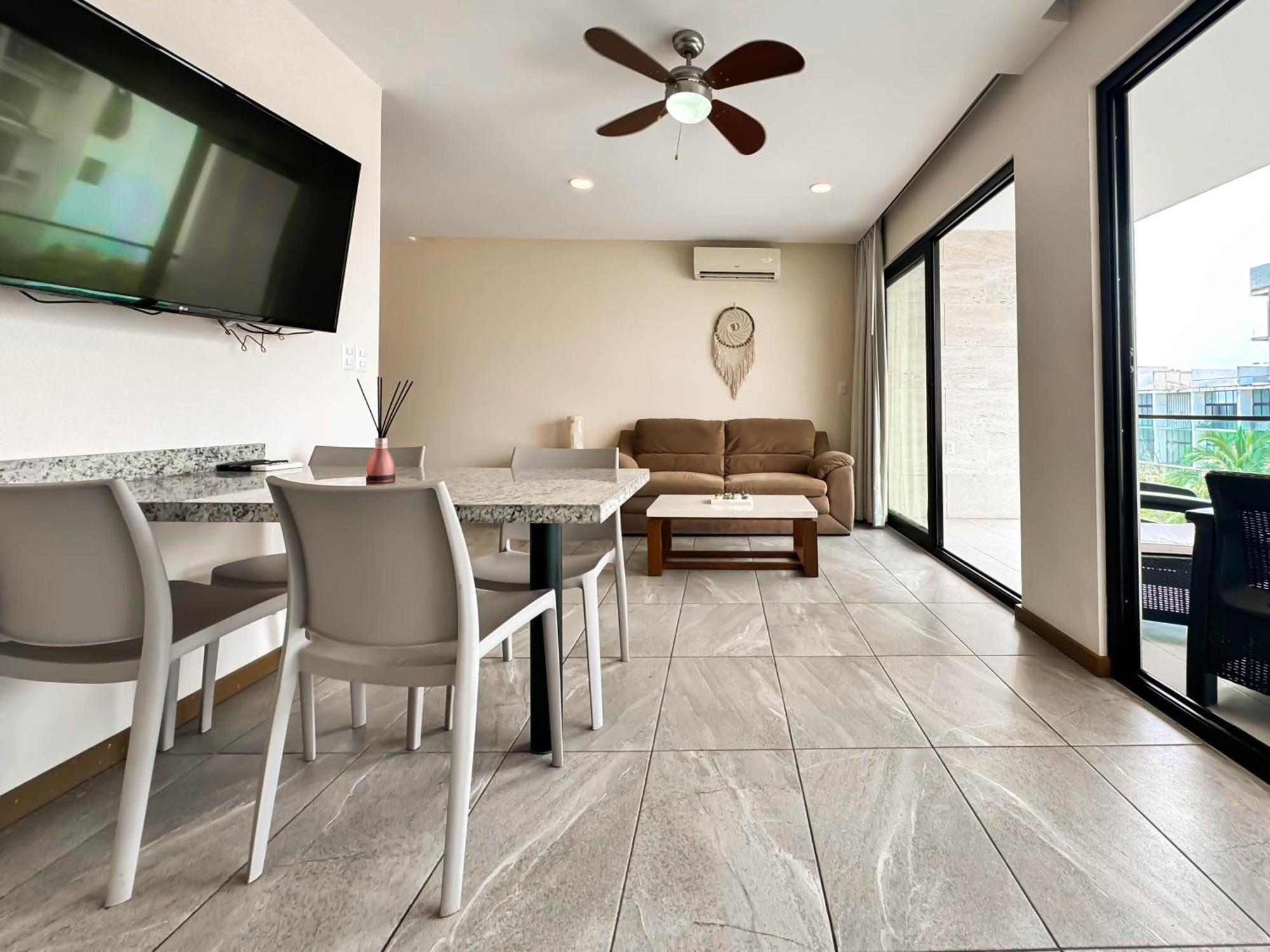 Grand Fifty Suites Playa del Carmen Exteriör bild