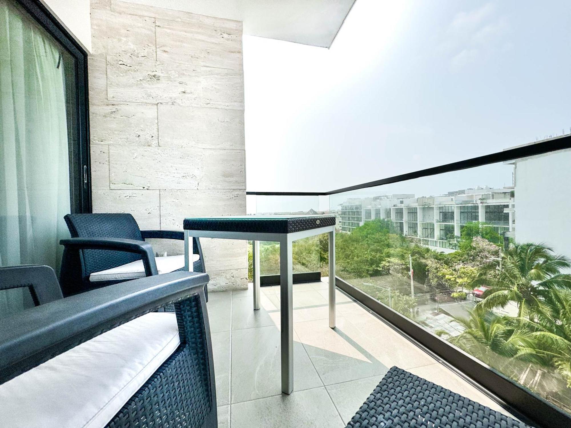 Grand Fifty Suites Playa del Carmen Exteriör bild