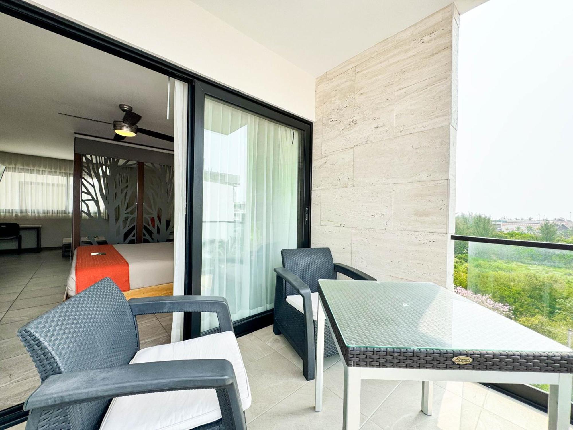 Grand Fifty Suites Playa del Carmen Exteriör bild