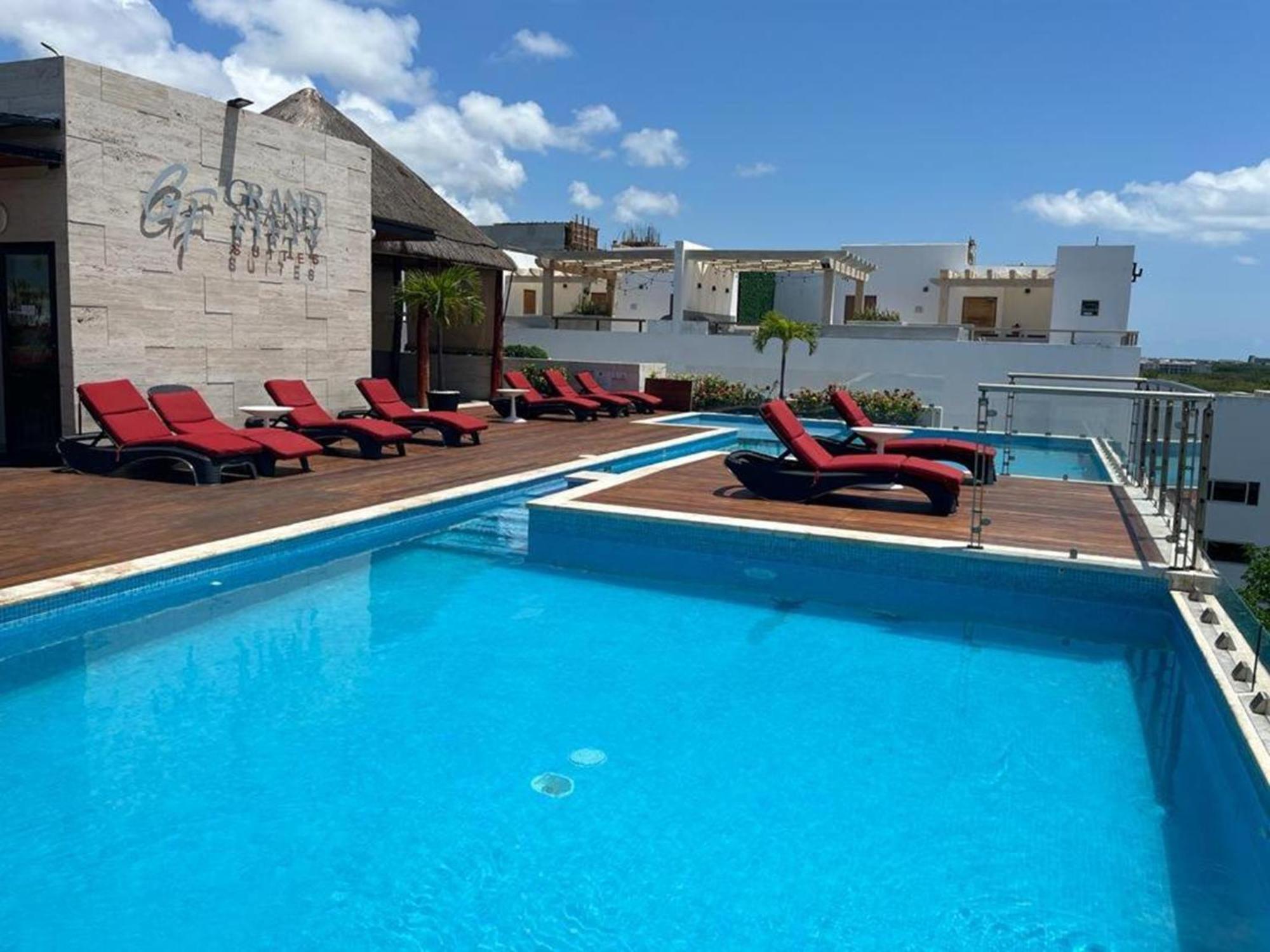 Grand Fifty Suites Playa del Carmen Exteriör bild